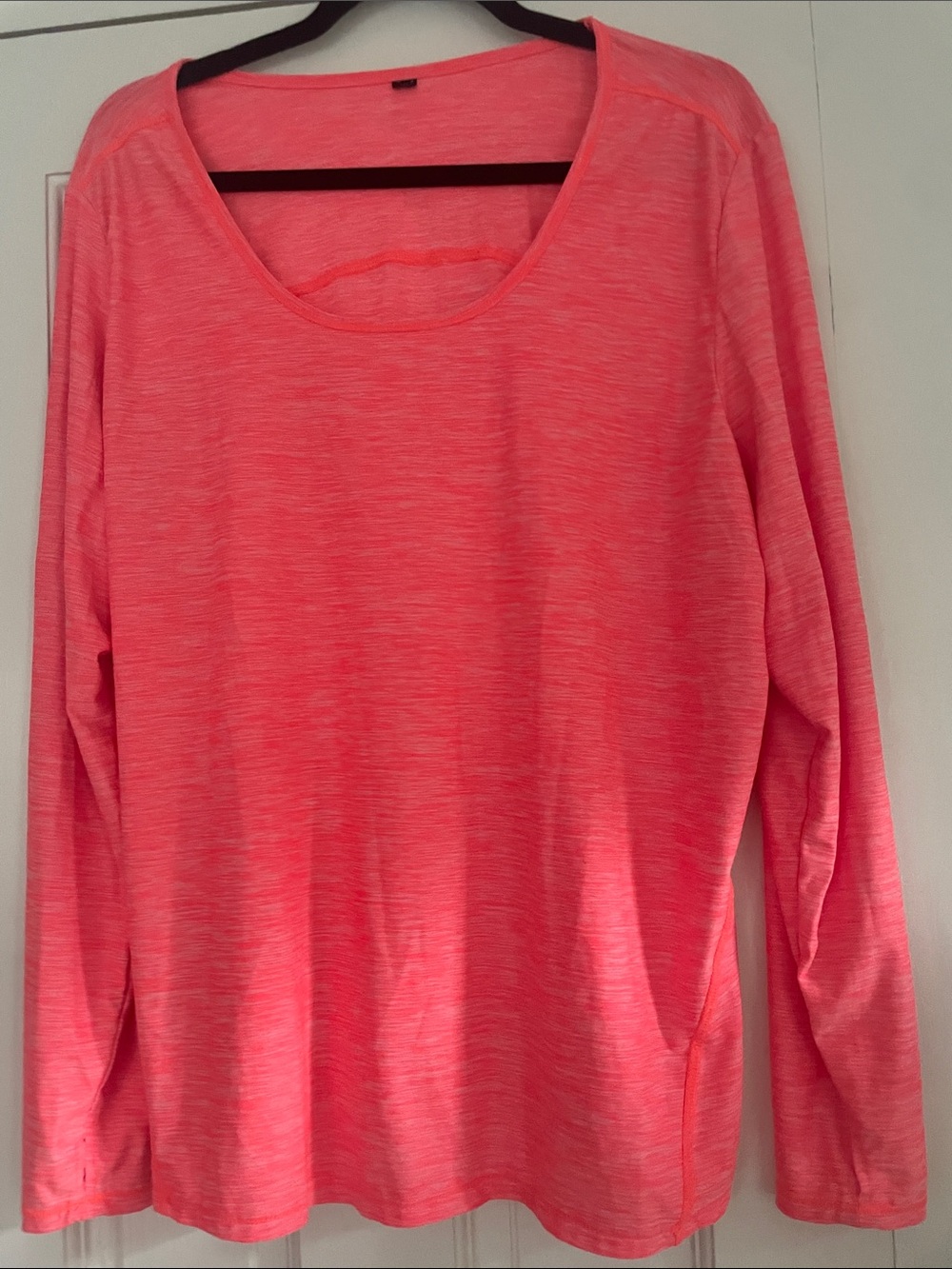 Women's Lightweight Long-Sleeve Scoop Neck Top - Coral Pink